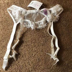 L’Agent by Agent Provocateur Garter Belt Size M